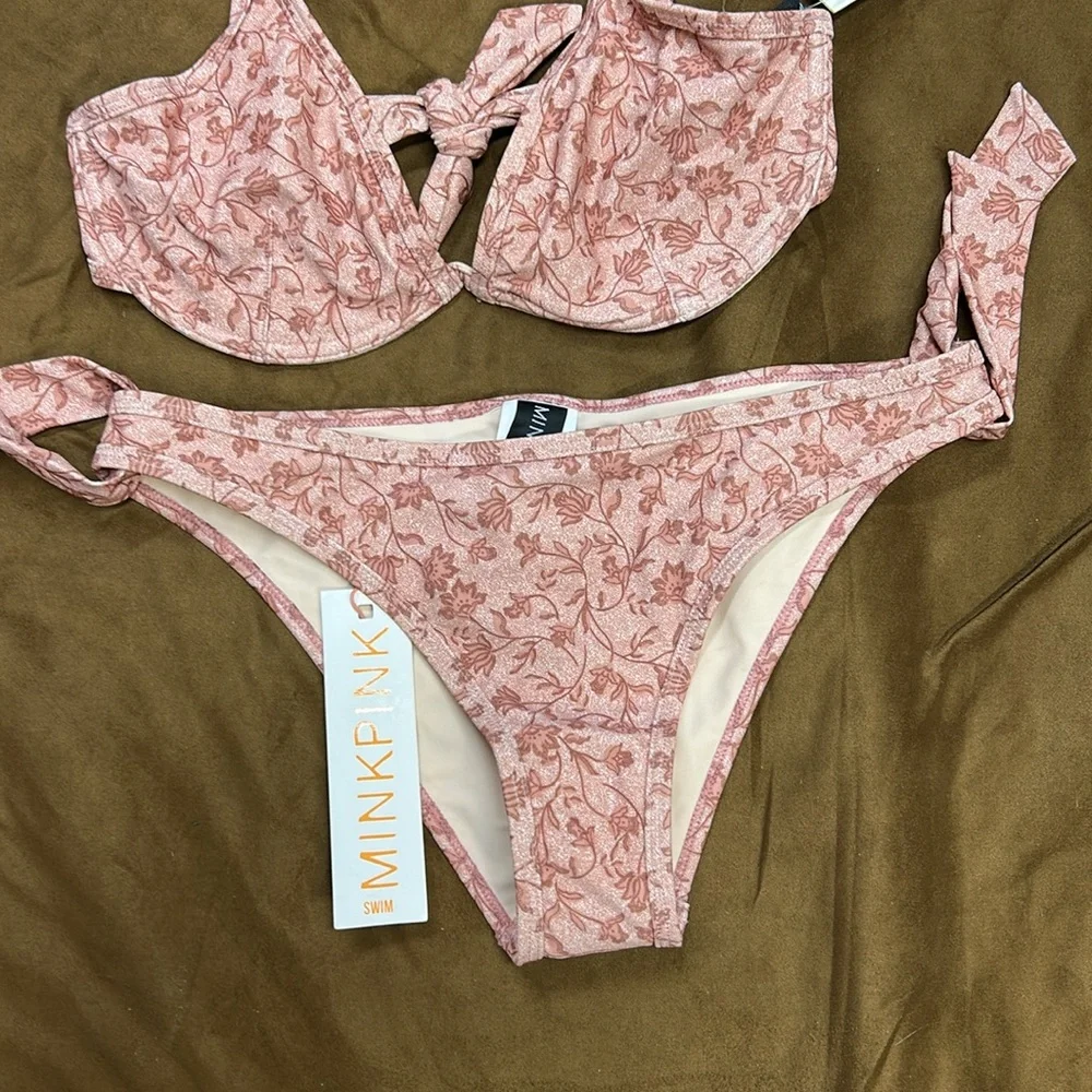 NWT MINKPINK Blush Mauve Floral Bikini Set
